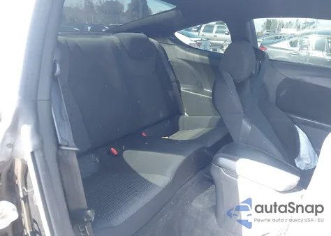 2015 Hyundai Genesis 3.8 Base z USA, uszkodzony, nr VIN KMHHU6KJ6FU124321